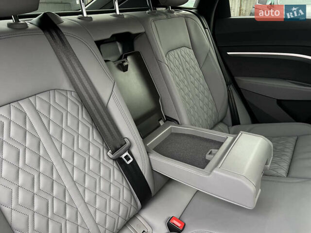 Білий Ауді E-Tron, об'ємом двигуна 0 л та пробігом 48 тис. км за 48798 $, фото 44 на Automoto.ua