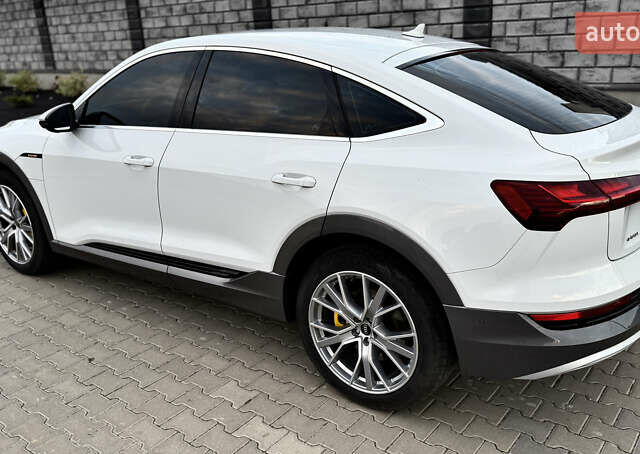 Белый Ауди E-Tron, объемом двигателя 0 л и пробегом 38 тыс. км за 38500 $, фото 20 на Automoto.ua