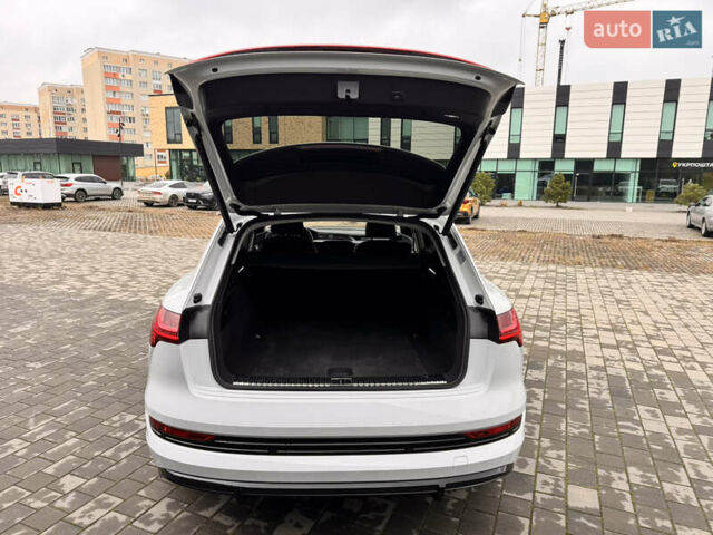 Белый Ауди E-Tron, объемом двигателя 0 л и пробегом 27 тыс. км за 38800 $, фото 35 на Automoto.ua