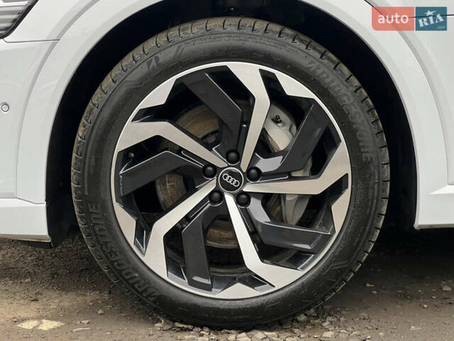 Белый Ауди E-Tron, объемом двигателя 0 л и пробегом 41 тыс. км за 41325 $, фото 19 на Automoto.ua