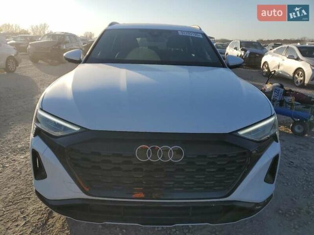 Белый Ауди E-Tron, объемом двигателя 0 л и пробегом 26 тыс. км за 25400 $, фото 4 на Automoto.ua