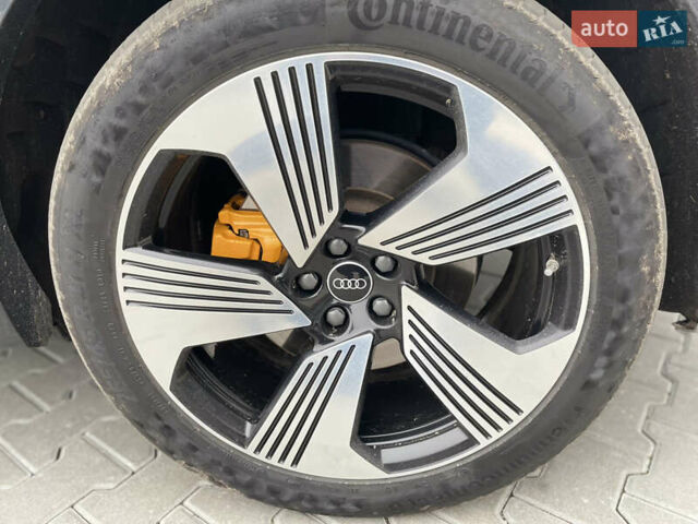 Бежевий Ауді E-Tron, об'ємом двигуна 0 л та пробігом 80 тис. км за 36000 $, фото 19 на Automoto.ua