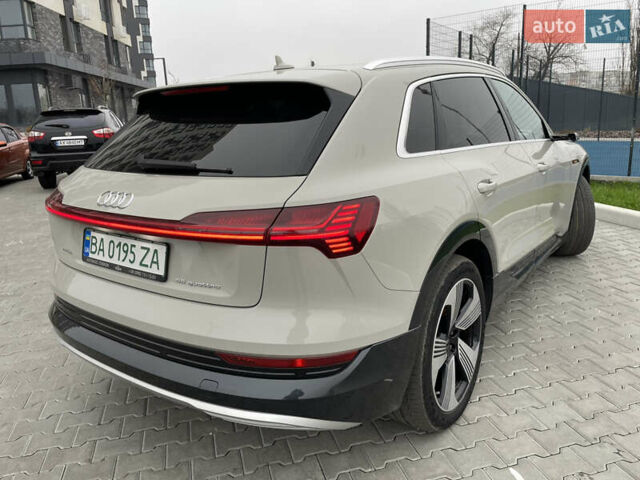 Бежевий Ауді E-Tron, об'ємом двигуна 0 л та пробігом 80 тис. км за 36000 $, фото 45 на Automoto.ua