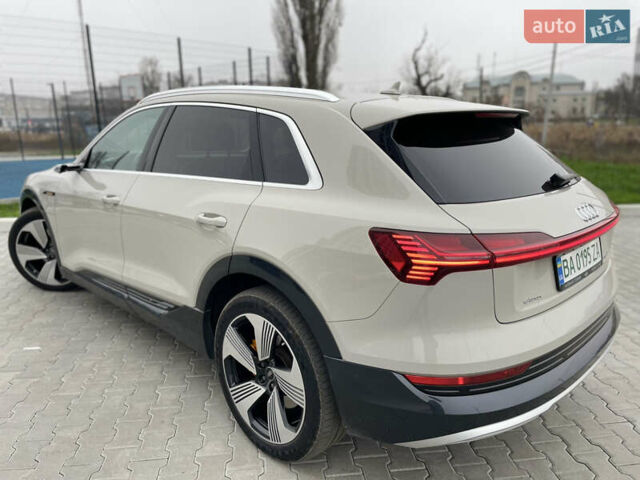 Бежевий Ауді E-Tron, об'ємом двигуна 0 л та пробігом 80 тис. км за 36000 $, фото 43 на Automoto.ua