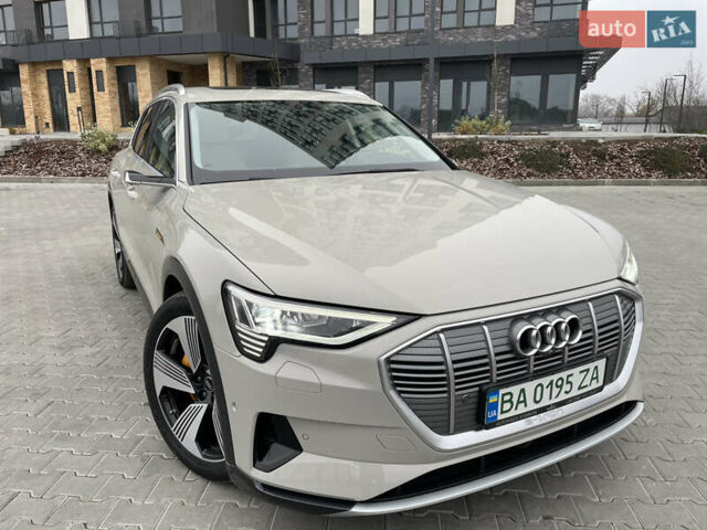 Бежевий Ауді E-Tron, об'ємом двигуна 0 л та пробігом 80 тис. км за 36000 $, фото 1 на Automoto.ua