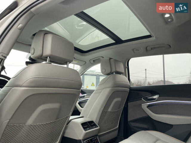 Бежевий Ауді E-Tron, об'ємом двигуна 0 л та пробігом 80 тис. км за 36000 $, фото 17 на Automoto.ua