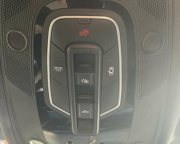 Бежевый Ауди E-Tron, объемом двигателя 0 л и пробегом 88 тыс. км за 34900 $, фото 4 на Automoto.ua