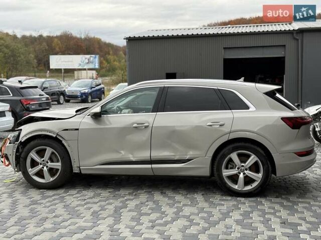 Ауді E-Tron 2019 у Львові на Automoto.ua Бежевий Ауді E-Tron, об'ємом двигуна 0 л та пробігом 92 тис. км за 20900 $, фото 5 на Automoto.ua