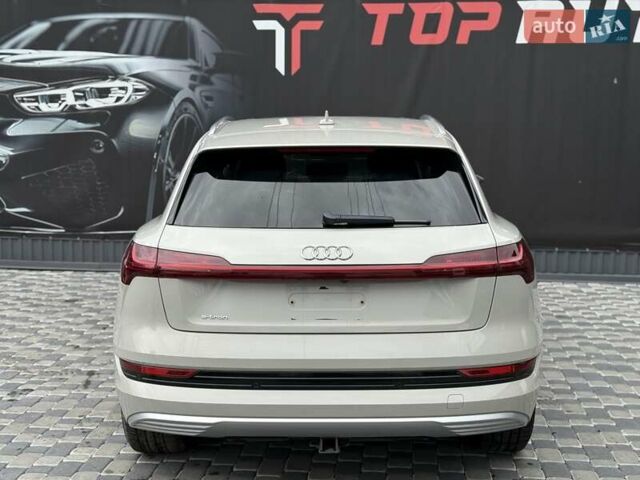 Ауді E-Tron 2019 у Львові на Automoto.ua Бежевий Ауді E-Tron, об'ємом двигуна 0 л та пробігом 92 тис. км за 20900 $, фото 6 на Automoto.ua