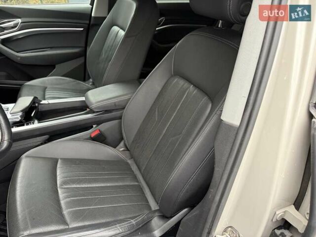 Ауді E-Tron 2019 у Львові на Automoto.ua Бежевий Ауді E-Tron, об'ємом двигуна 0 л та пробігом 92 тис. км за 20900 $, фото 33 на Automoto.ua