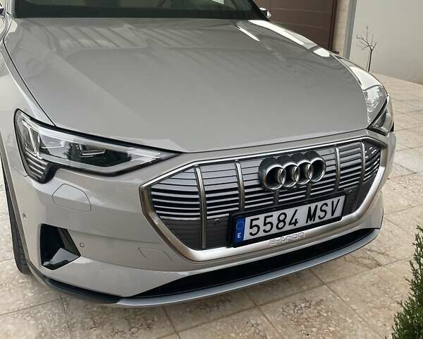 Ауди E-Tron 2020 в Одессе на Automoto.ua Бежевый Ауди E-Tron, объемом двигателя 0 л и пробегом 81 тыс. км за 43268 $, фото 1 на Automoto.ua