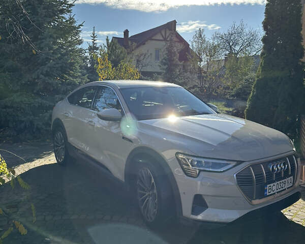 Бежевый Ауди E-Tron, объемом двигателя 0 л и пробегом 116 тыс. км за 35000 $, фото 2 на Automoto.ua