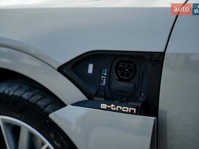 Бежевый Ауди E-Tron, объемом двигателя 0 л и пробегом 44 тыс. км за 36900 $, фото 21 на Automoto.ua
