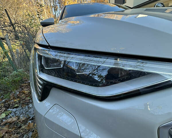 Бежевый Ауди E-Tron, объемом двигателя 0 л и пробегом 116 тыс. км за 35000 $, фото 35 на Automoto.ua