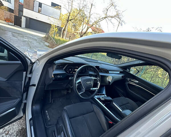 Бежевый Ауди E-Tron, объемом двигателя 0 л и пробегом 116 тыс. км за 35000 $, фото 15 на Automoto.ua
