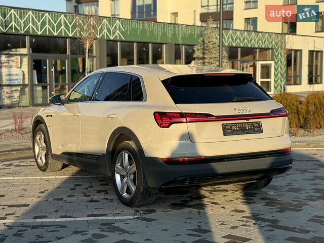 Бежевий Ауді E-Tron, об'ємом двигуна 0 л та пробігом 170 тис. км за 26800 $, фото 5 на Automoto.ua