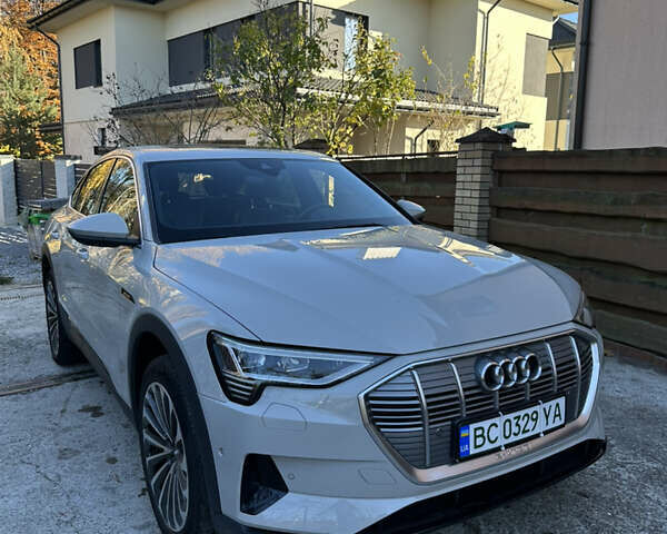 Бежевый Ауди E-Tron, объемом двигателя 0 л и пробегом 116 тыс. км за 35000 $, фото 12 на Automoto.ua