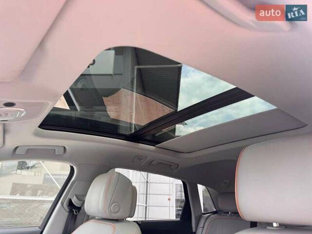 Бежевый Ауди E-Tron, объемом двигателя 0 л и пробегом 95 тыс. км за 36515 $, фото 21 на Automoto.ua