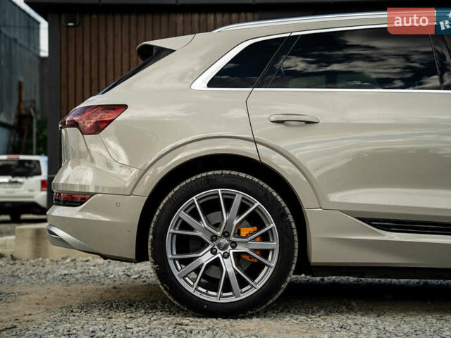 Бежевый Ауди E-Tron, объемом двигателя 0 л и пробегом 44 тыс. км за 36900 $, фото 9 на Automoto.ua