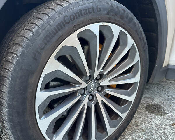 Бежевый Ауди E-Tron, объемом двигателя 0 л и пробегом 116 тыс. км за 35000 $, фото 22 на Automoto.ua