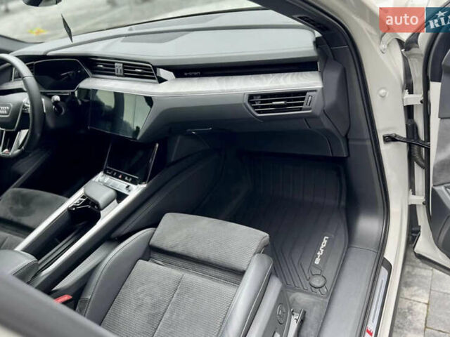 Бежевый Ауди E-Tron, объемом двигателя 0 л и пробегом 53 тыс. км за 35900 $, фото 14 на Automoto.ua