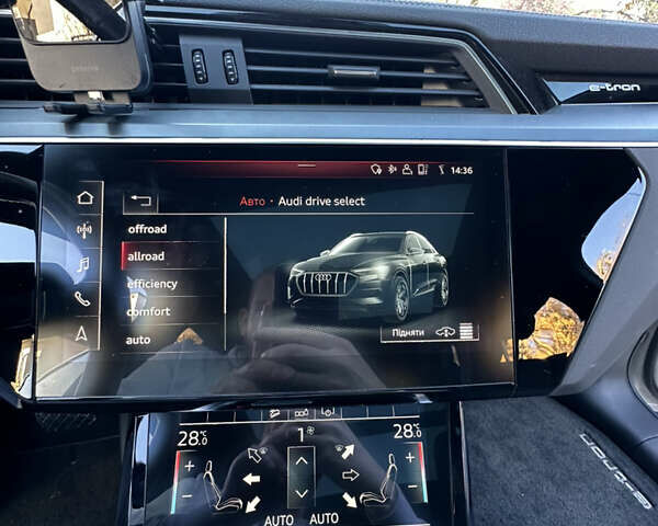 Бежевый Ауди E-Tron, объемом двигателя 0 л и пробегом 116 тыс. км за 35000 $, фото 29 на Automoto.ua