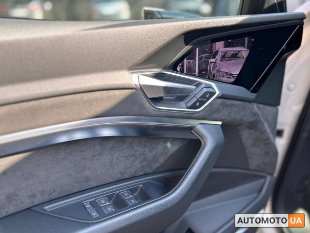 Бежевый Ауди E-Tron, объемом двигателя 95 л и пробегом 30 тыс. км за 48500 $, фото 6 на Automoto.ua