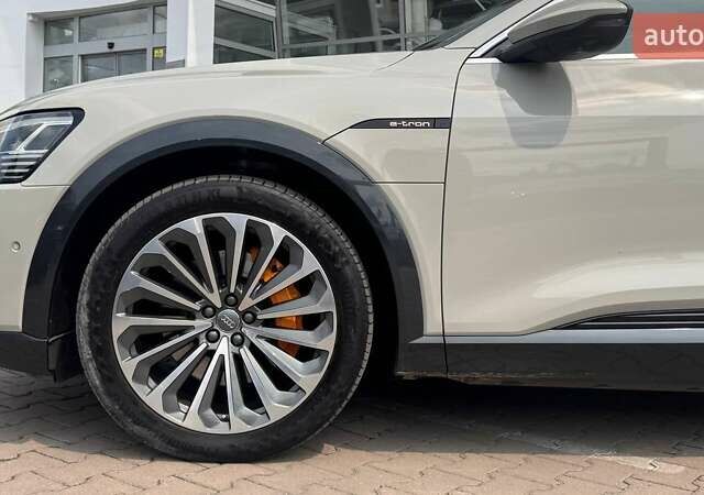Бежевый Ауди E-Tron, объемом двигателя 0 л и пробегом 95 тыс. км за 36515 $, фото 8 на Automoto.ua