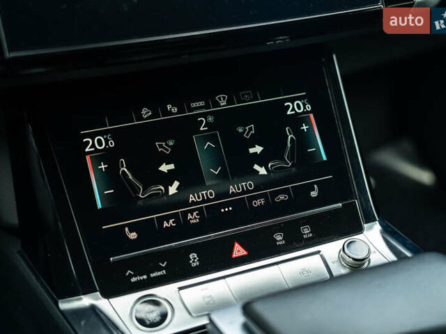 Бежевый Ауди E-Tron, объемом двигателя 0 л и пробегом 44 тыс. км за 36900 $, фото 38 на Automoto.ua