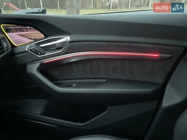 Бежевый Ауди E-Tron, объемом двигателя 0 л и пробегом 79 тыс. км за 33700 $, фото 12 на Automoto.ua