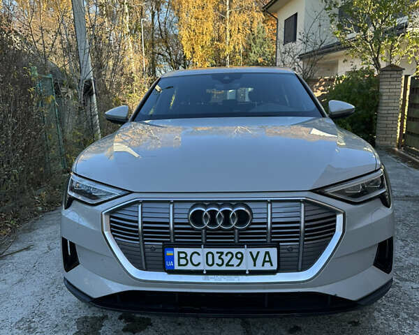 Бежевый Ауди E-Tron, объемом двигателя 0 л и пробегом 116 тыс. км за 35000 $, фото 10 на Automoto.ua