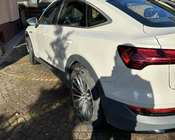 Бежевый Ауди E-Tron, объемом двигателя 0 л и пробегом 116 тыс. км за 35000 $, фото 3 на Automoto.ua