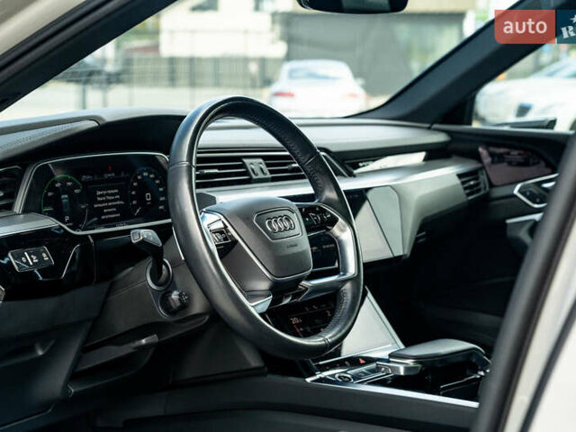 Бежевый Ауди E-Tron, объемом двигателя 0 л и пробегом 44 тыс. км за 36900 $, фото 29 на Automoto.ua