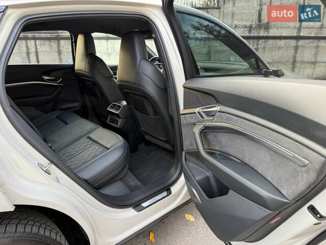 Бежевый Ауди E-Tron, объемом двигателя 0 л и пробегом 81 тыс. км за 39999 $, фото 64 на Automoto.ua