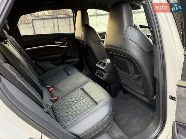 Бежевый Ауди E-Tron, объемом двигателя 0 л и пробегом 81 тыс. км за 39999 $, фото 67 на Automoto.ua