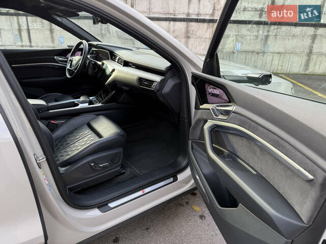 Бежевый Ауди E-Tron, объемом двигателя 0 л и пробегом 81 тыс. км за 39999 $, фото 68 на Automoto.ua