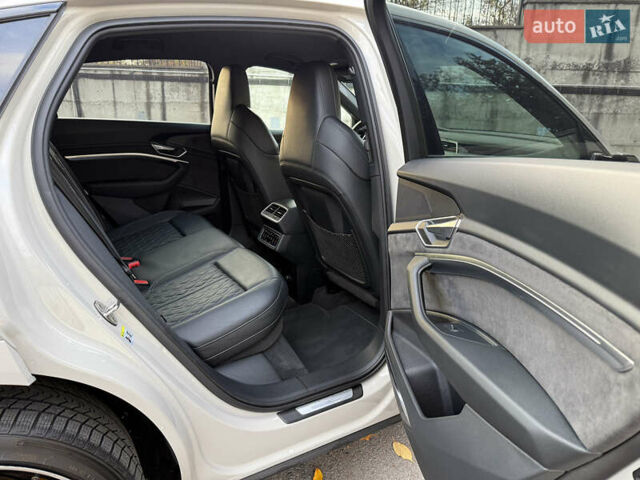 Бежевый Ауди E-Tron, объемом двигателя 0 л и пробегом 81 тыс. км за 39999 $, фото 65 на Automoto.ua