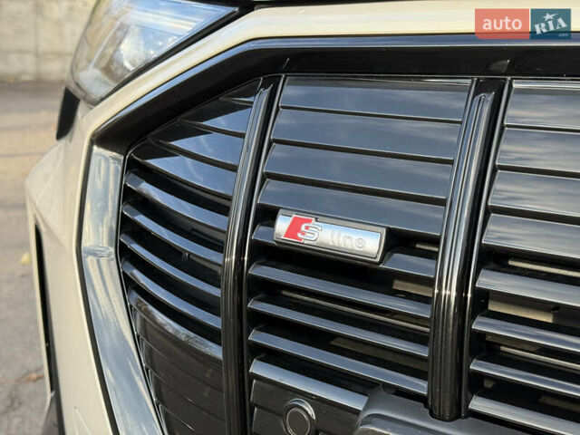 Бежевый Ауди E-Tron, объемом двигателя 0 л и пробегом 81 тыс. км за 39999 $, фото 9 на Automoto.ua