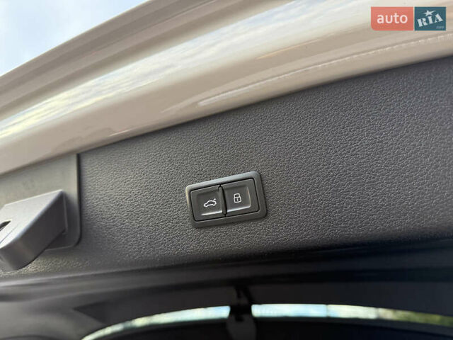 Бежевый Ауди E-Tron, объемом двигателя 0 л и пробегом 81 тыс. км за 39999 $, фото 63 на Automoto.ua