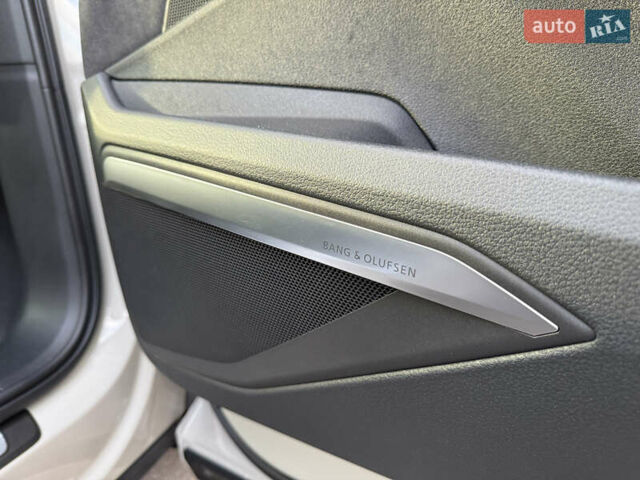 Бежевый Ауди E-Tron, объемом двигателя 0 л и пробегом 81 тыс. км за 39999 $, фото 79 на Automoto.ua