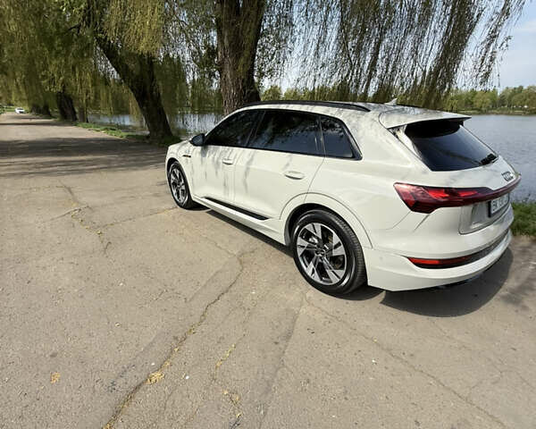 Бежевый Ауди E-Tron, объемом двигателя 0 л и пробегом 49 тыс. км за 34500 $, фото 18 на Automoto.ua