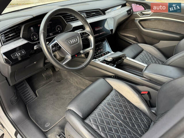 Бежевый Ауди E-Tron, объемом двигателя 0 л и пробегом 81 тыс. км за 39999 $, фото 41 на Automoto.ua