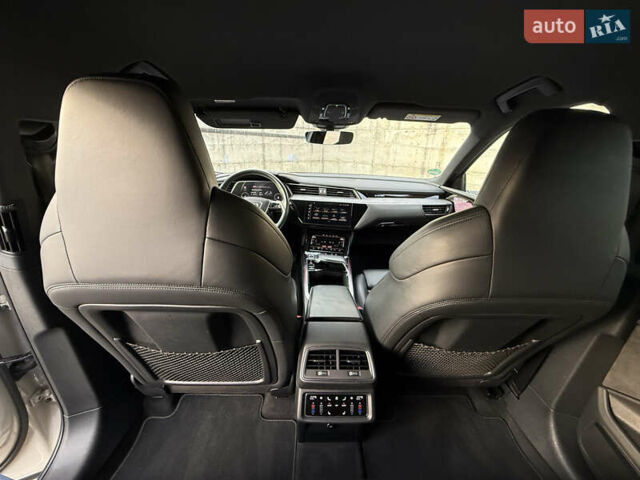 Бежевый Ауди E-Tron, объемом двигателя 0 л и пробегом 81 тыс. км за 39999 $, фото 57 на Automoto.ua