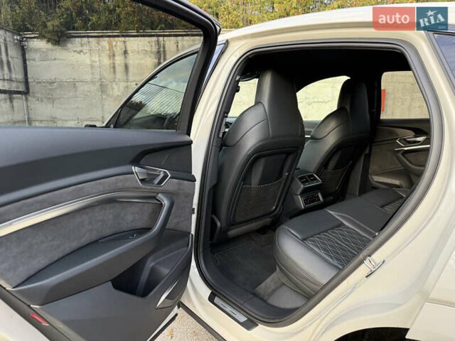 Бежевый Ауди E-Tron, объемом двигателя 0 л и пробегом 81 тыс. км за 39999 $, фото 51 на Automoto.ua