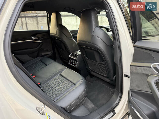 Бежевый Ауди E-Tron, объемом двигателя 0 л и пробегом 81 тыс. км за 39999 $, фото 69 на Automoto.ua