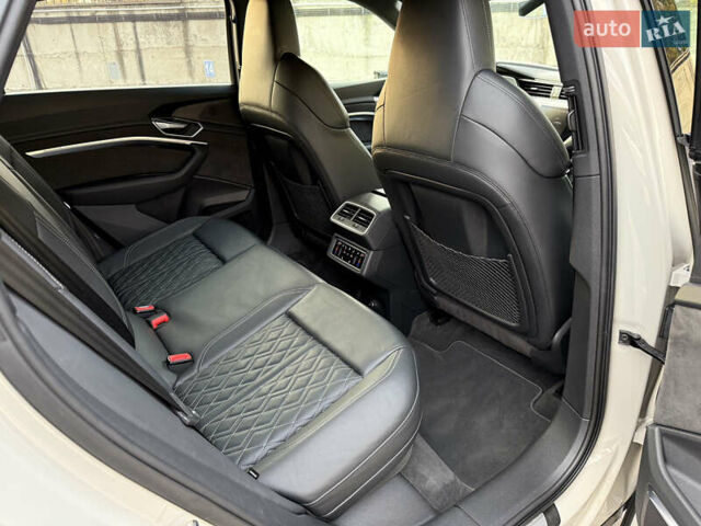 Бежевый Ауди E-Tron, объемом двигателя 0 л и пробегом 81 тыс. км за 39999 $, фото 67 на Automoto.ua