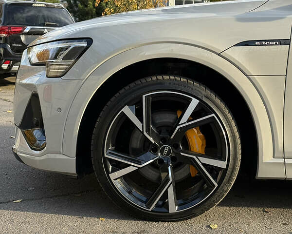 Бежевый Ауди E-Tron, объемом двигателя 0 л и пробегом 81 тыс. км за 39999 $, фото 17 на Automoto.ua