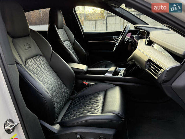 Бежевый Ауди E-Tron, объемом двигателя 0 л и пробегом 81 тыс. км за 39999 $, фото 72 на Automoto.ua