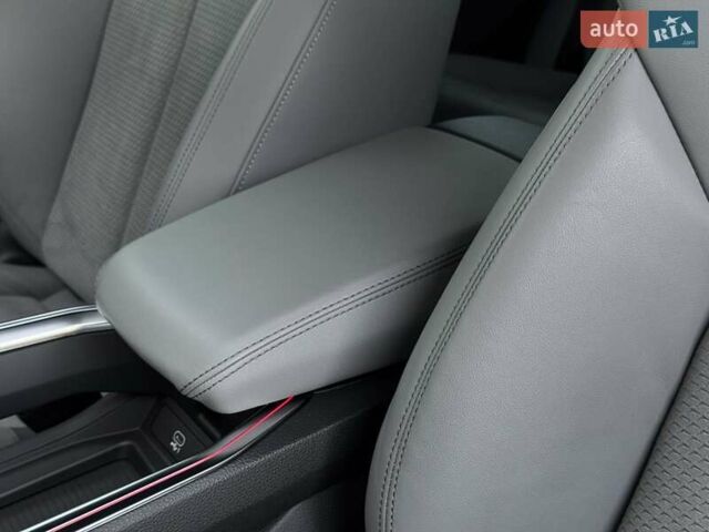 Бежевый Ауди E-Tron, объемом двигателя 0 л и пробегом 150 тыс. км за 33499 $, фото 61 на Automoto.ua