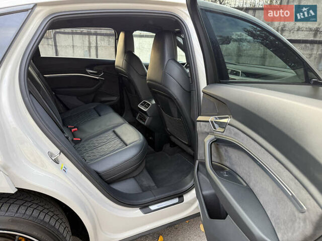 Бежевый Ауди E-Tron, объемом двигателя 0 л и пробегом 81 тыс. км за 39999 $, фото 65 на Automoto.ua